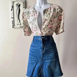 Vintage Cottagecore Petite Floral Short Sleeve Pearl Button Down Blouse Size 12P